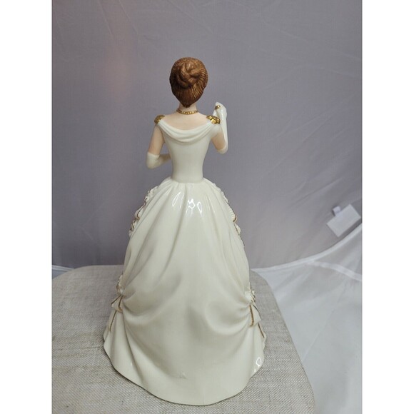 "Christmas Eve Wish" LIMITED EDITION 1998 Lenox Ivory Classic Figurine VINTAGE - Picture 4 of 5